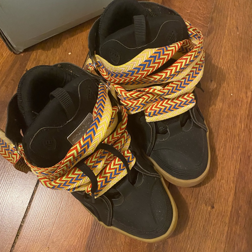 Black and Tan Sneakers with Suede Finish and Rubber Soles